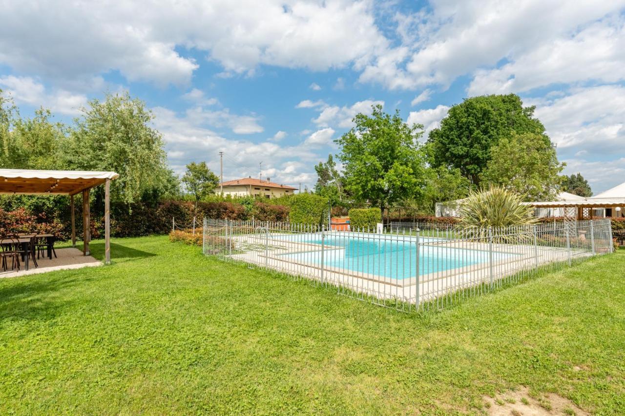 Casolare Dei Fiori - Mughetto Villa Montecarlo Eksteriør bilde